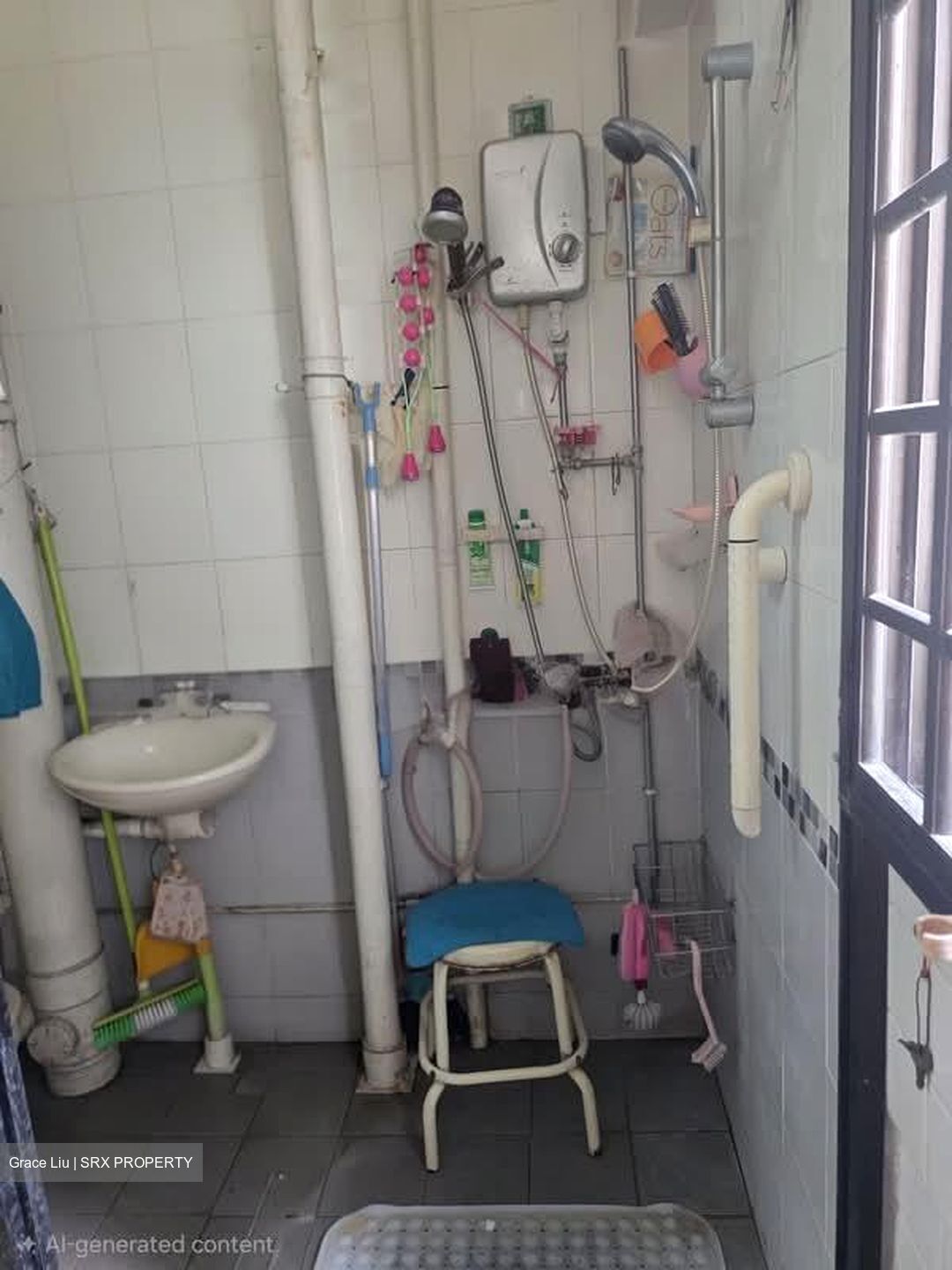 Blk 548 Jurong West Street 42 (Jurong West), HDB Executive #572058401